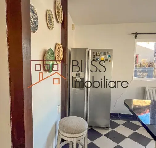 Vilă Spațioasă cu 5 Camere și Grădină - pemarket.ro