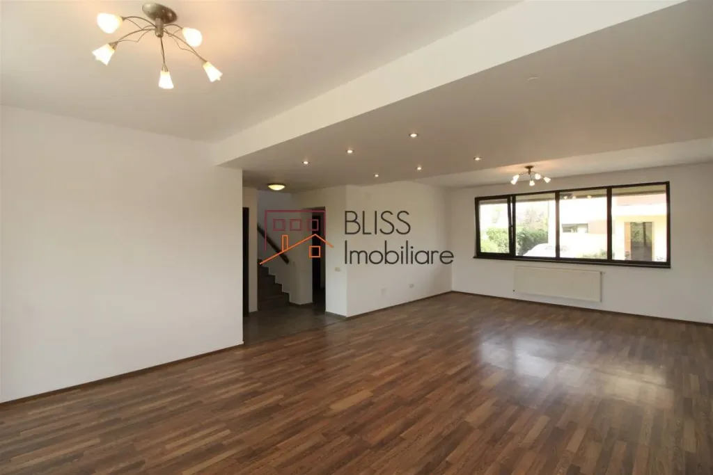 Vilă Spațioasă cu Design Deosebit - pemarket.ro