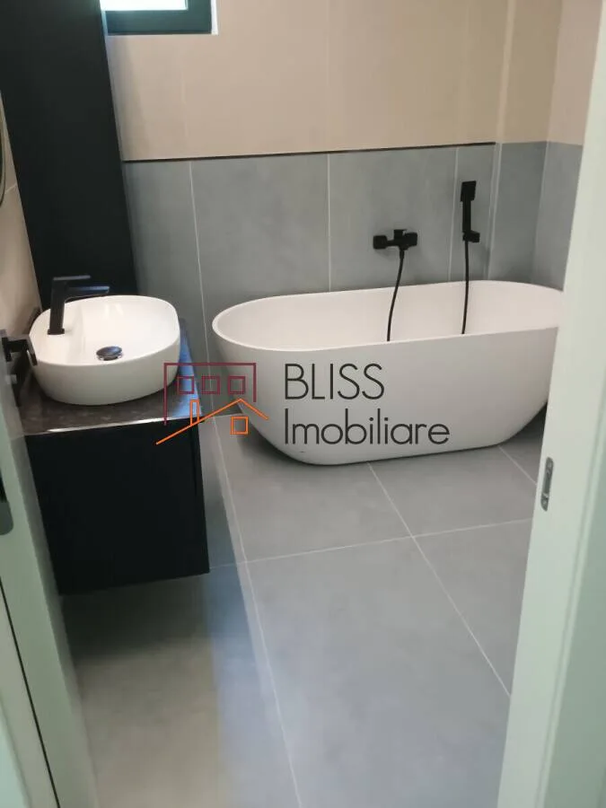 Vilă de lux cu 7 camere - pemarket.ro