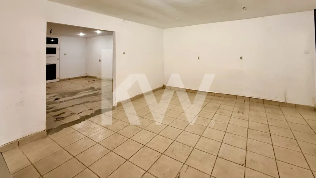 Spatiu Depozitare – 3 camere + grup sanitar - pemarket.ro